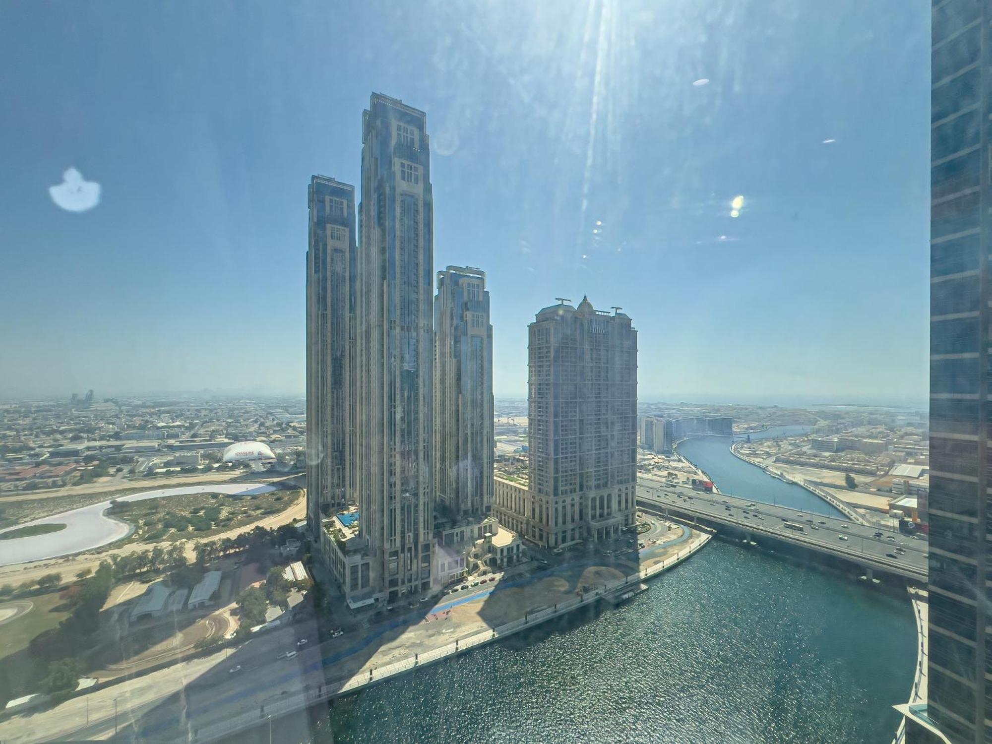 Cloud 9 - Cozy Canal View Studio In The Heart Of Business Bay Appartement Dubai Buitenkant foto